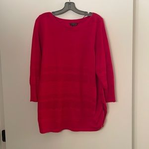 Quarter length sleeve top